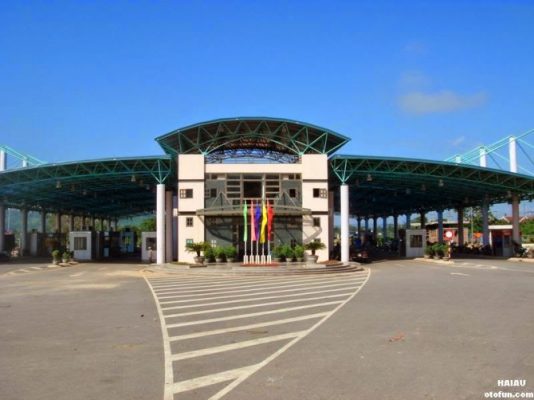 làm mái tôn nhà xe bình chánh