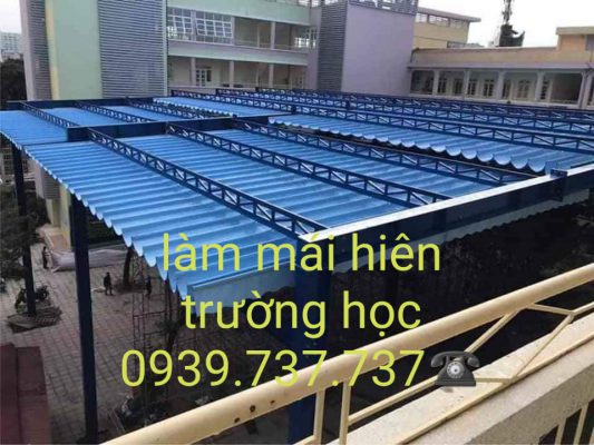 Làm mái hiên trường học